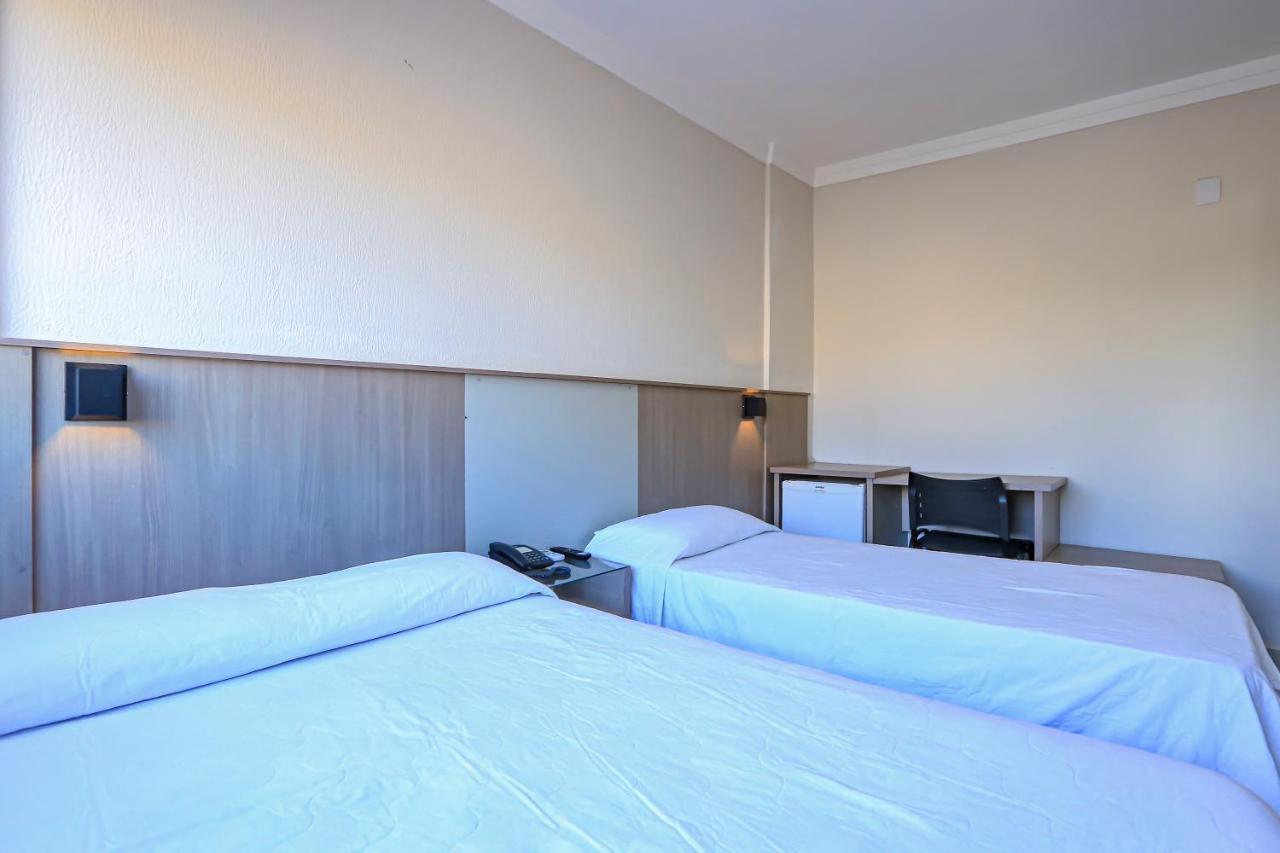 Iguassu Express Hotel Φοζ ντο Ιγκουασού Εξωτερικό φωτογραφία